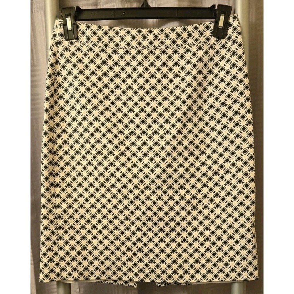 Van Heusen Womens Pencil Straight Skirt Black Diamond Hits at Knee Career Sz 4
